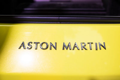Aston Martin Vantage Presentacion DME GT Club Logo