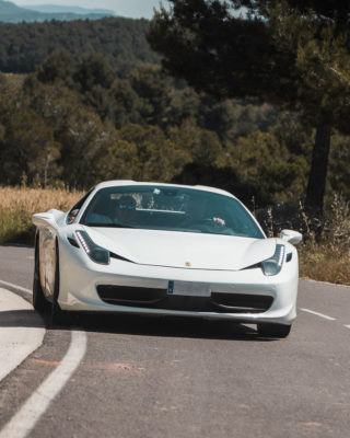 Ferrari blanco 458