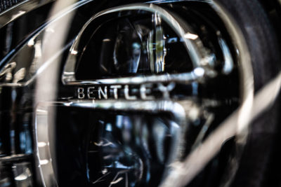 Detalle Faro Bentley DME GT CLUB