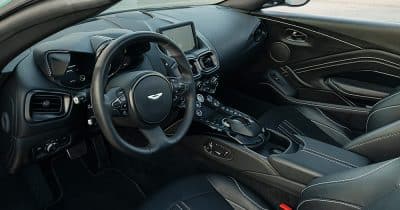 Aston Martin Vantage roadster cabina