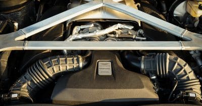 Aston Martin Vantage roadster motor V8