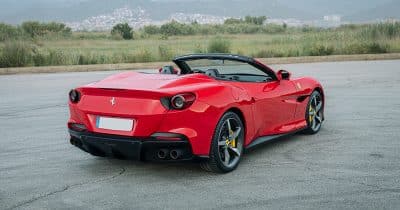 Ferrari Portofino M vista de lado